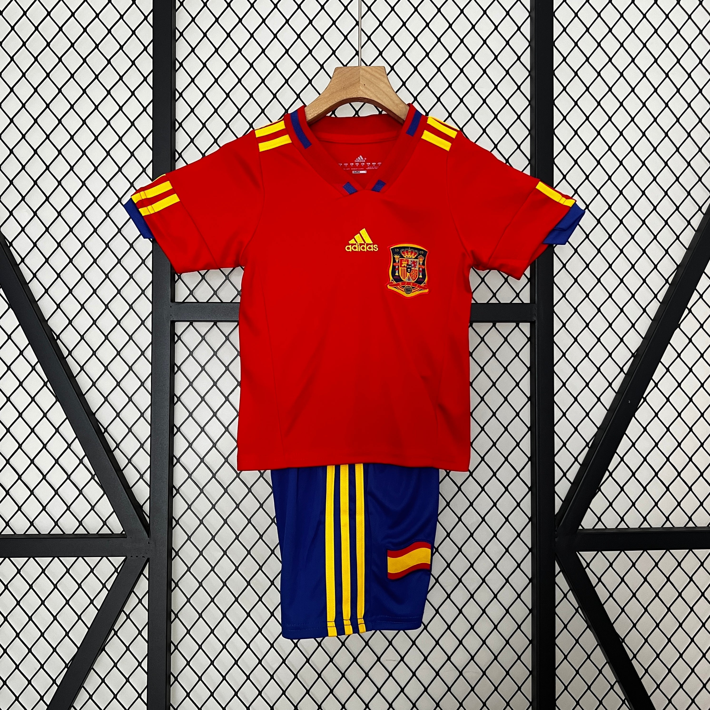 ESPAÑA I 2010 CONJUNTO INFANTIL (RETRO)