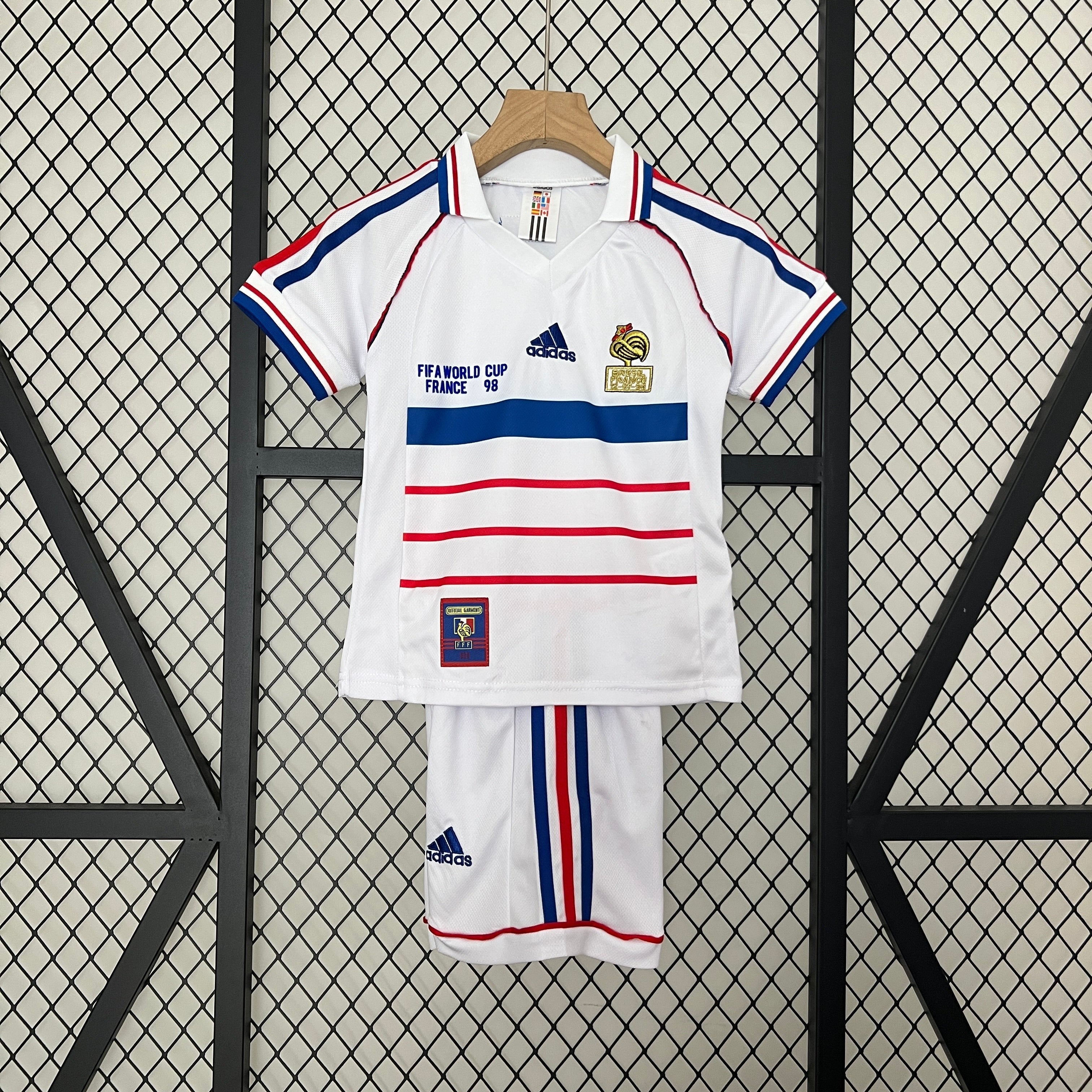FRANCIA ESPECIAL FINAL MUNDIAL II 1998 CONJUNTO INFANTIL (RETRO)